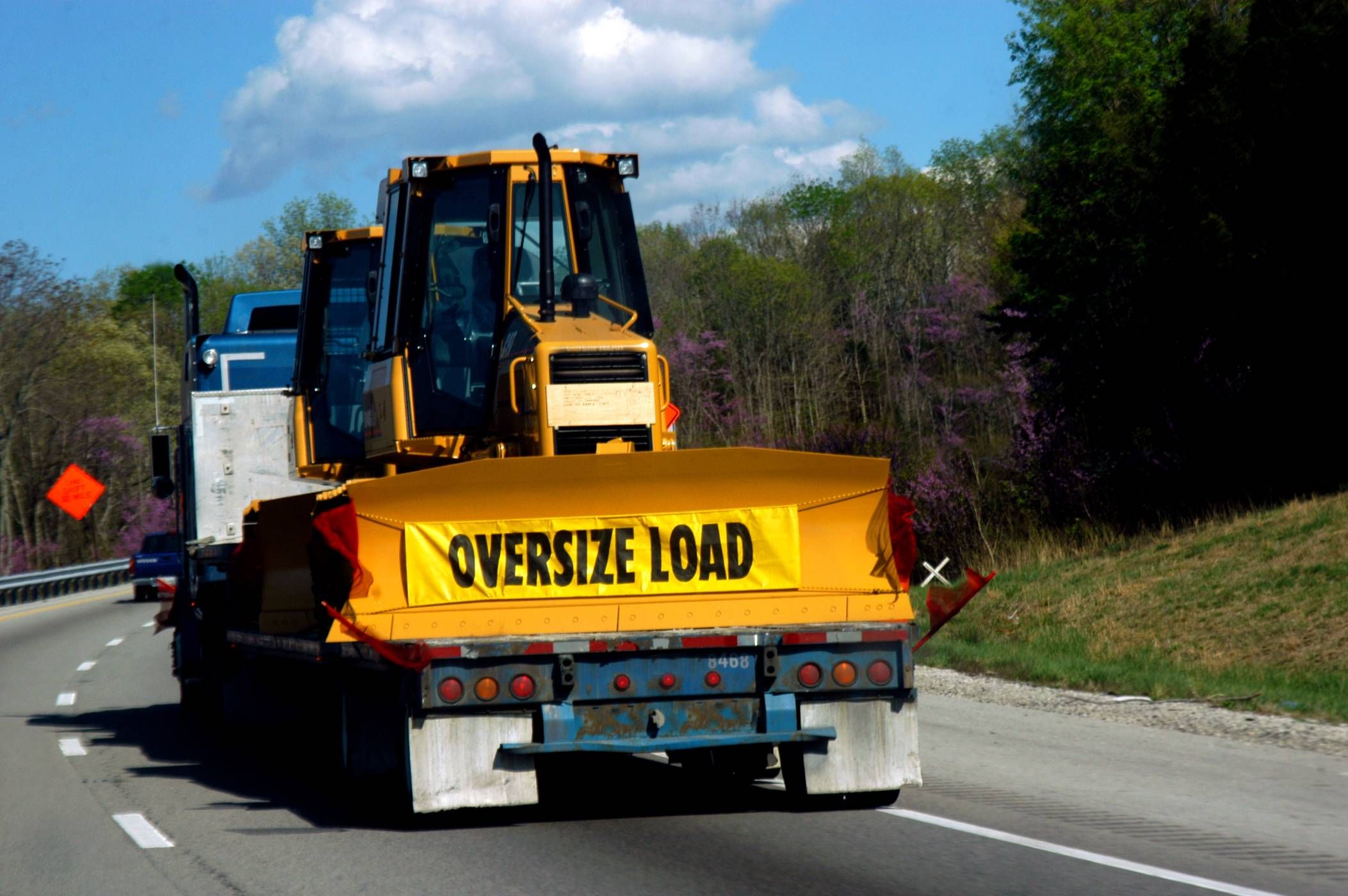 Mastering the Art of Heavy Equipment Logistics: A Guide for Smooth Moves