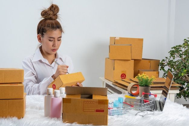 Dokumen-dokumen untuk impor barang agar melewati Custom Clearance - ABC Express