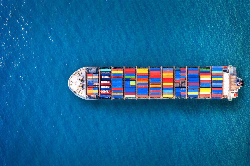 Pengertian Freight Charter dan Perbedaan dengan Time Charter